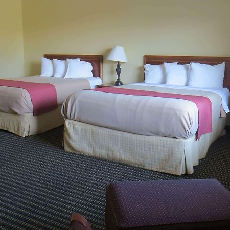 Travelodge By Wyndham Stratton Buitenkant foto
