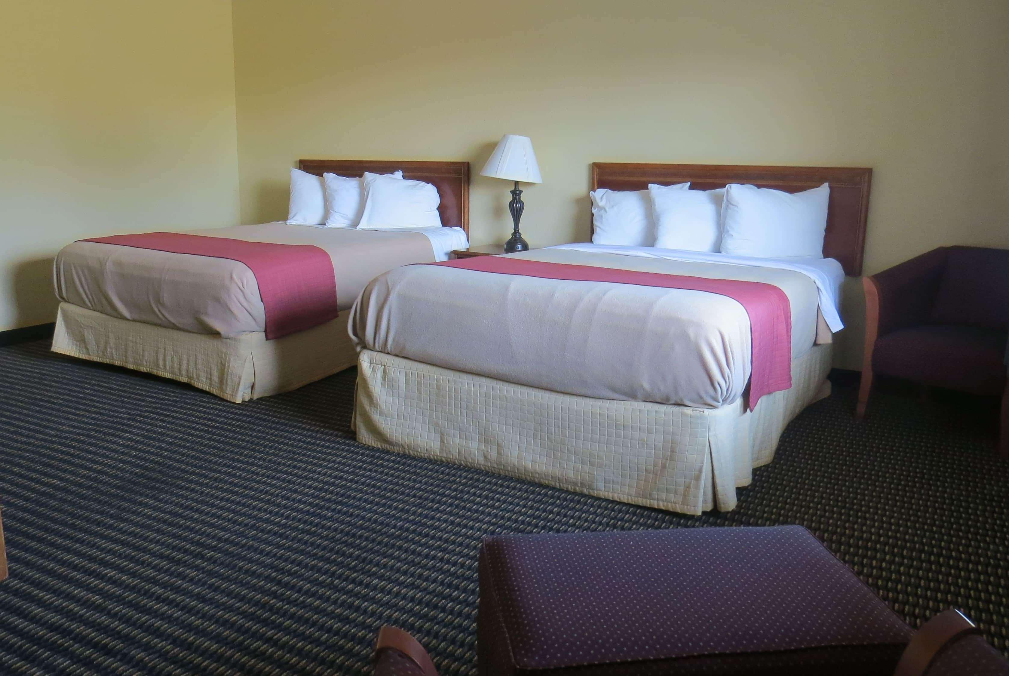 Travelodge By Wyndham Stratton Buitenkant foto