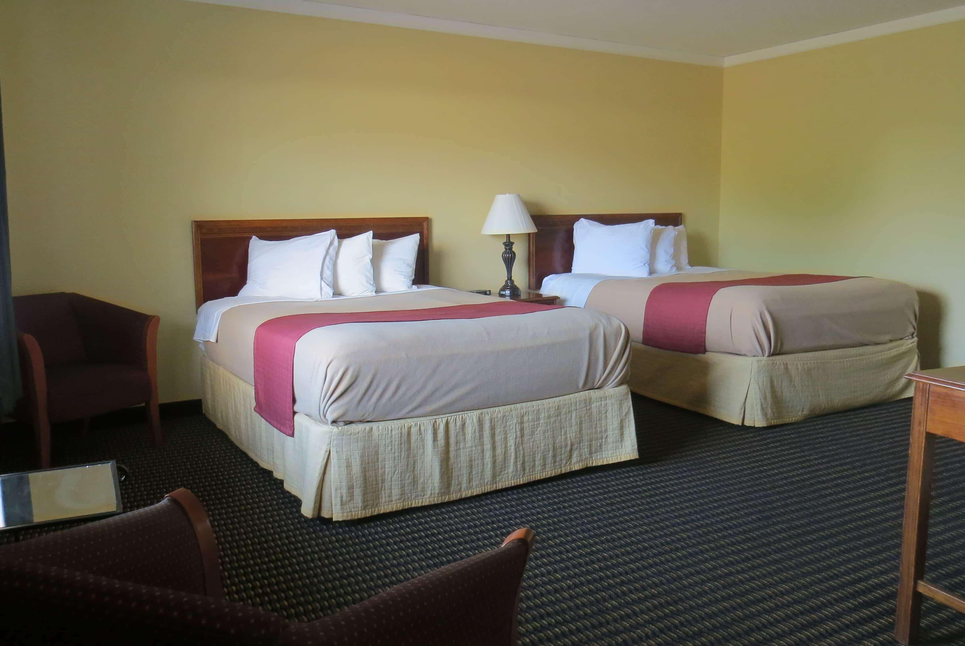 Travelodge By Wyndham Stratton Buitenkant foto